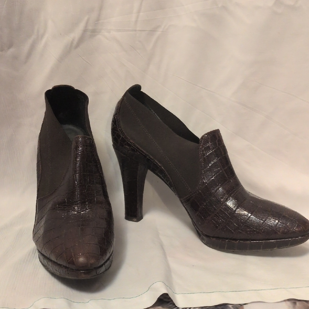 Donald J. Pliner Dark Brown Italian Crocodile Heels